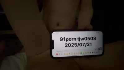 与美女自拍