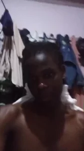 全裸的女人